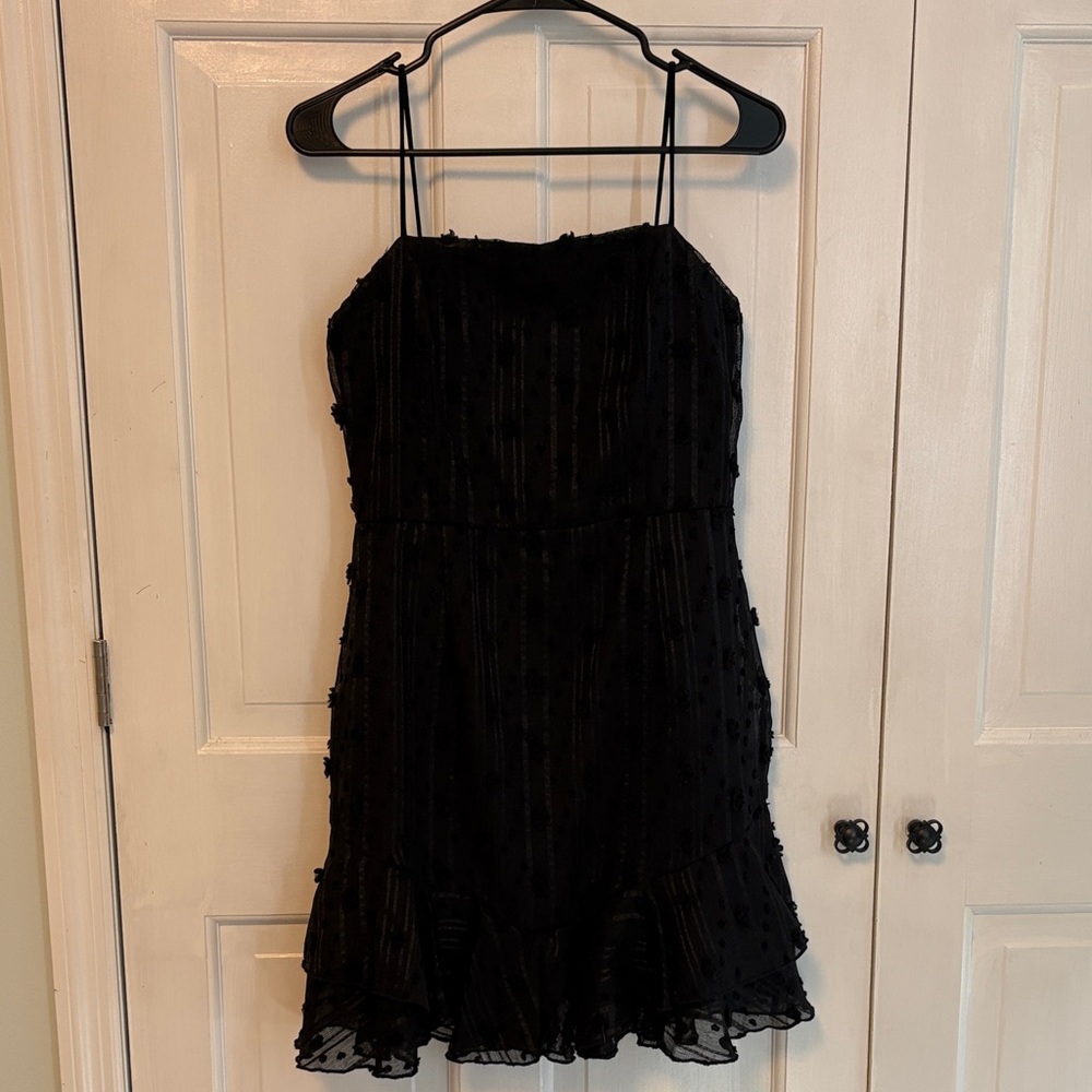 Elegant Black Sleeveless Dress